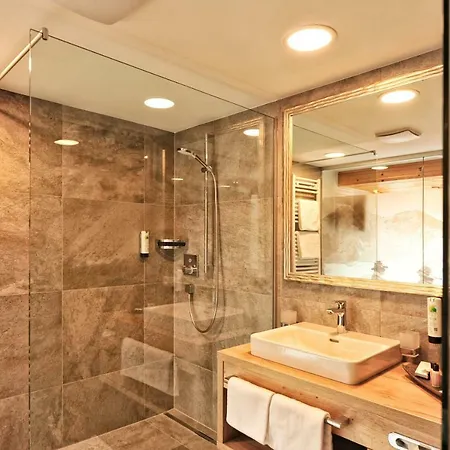 Alpenhof Pitztal 호텔 3*