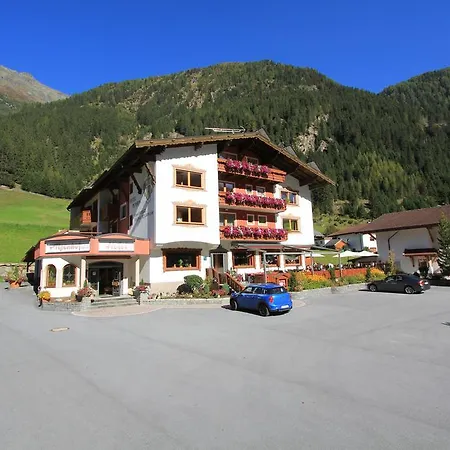 Alpenhof Pitztal Hotel 3*