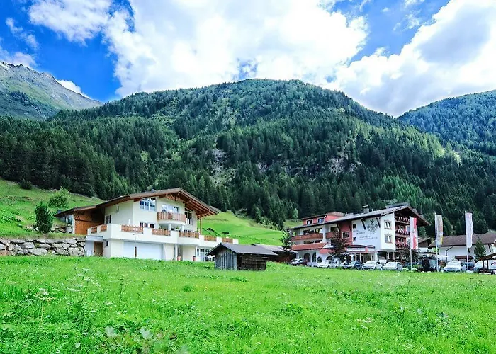 ホテル Alpenhof Pitztal
